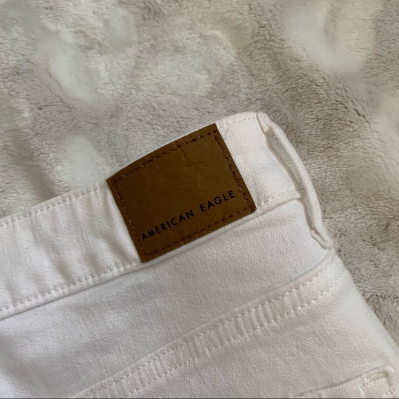 NWT American Eagle White Hi-Rise Shortie Size 4 - Picture 13 of 14